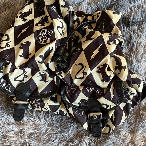 Harry Potter Drawstring Backpack - Picture 2 of 3